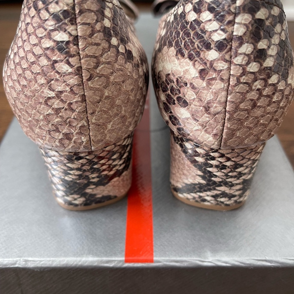 Prada Women's Snakeskin Heels - Black and Gray - Picture 6 of 7
